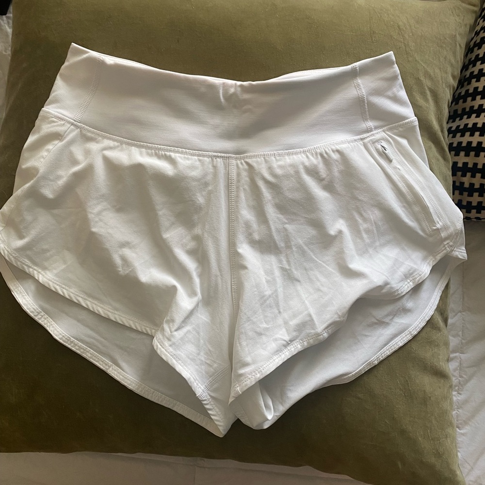Outdoor voices 2.5” white short size M